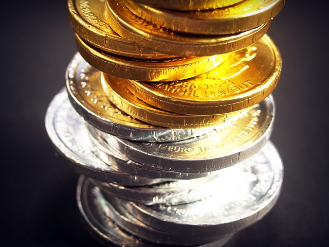 zlaté a stříbrné mince.jpg